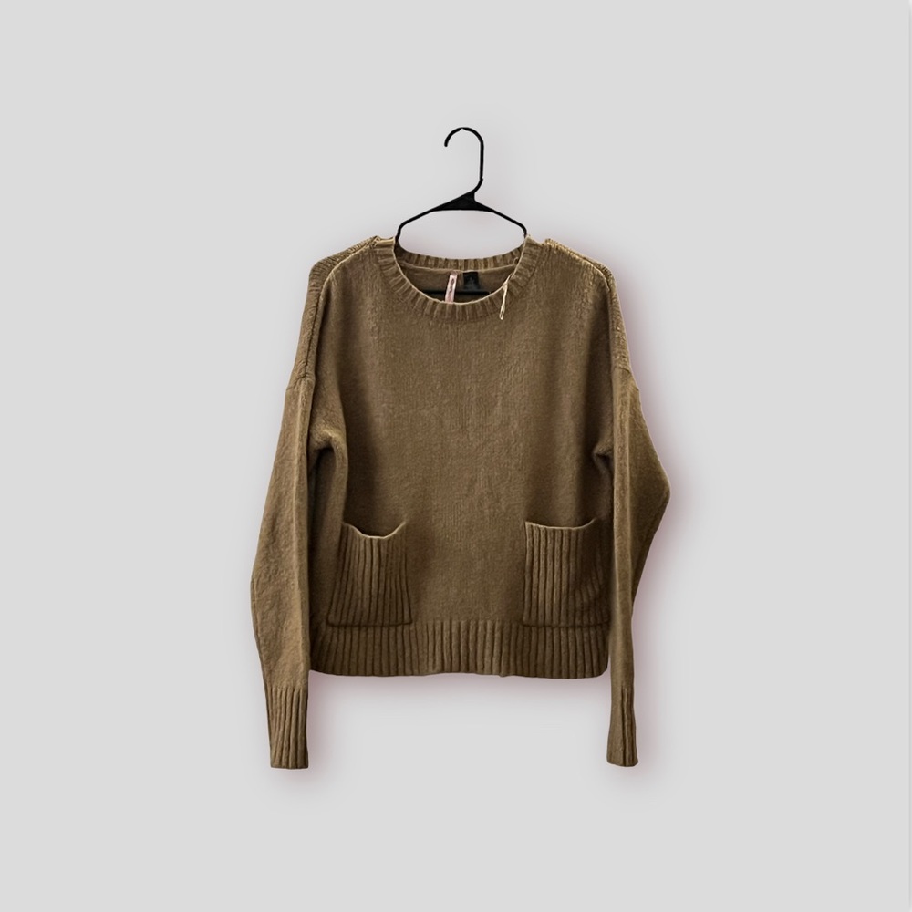 Stretchy brown sweater